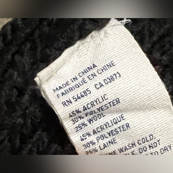 Wool blend oversized American Eagle black and white winter sweater. Size Large. - Picture 6 of 6